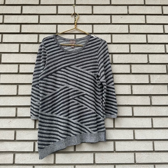 Chico’s Gray Mingle Splice Scoopneck Pullover Knit Sweater - Picture 1 of 9